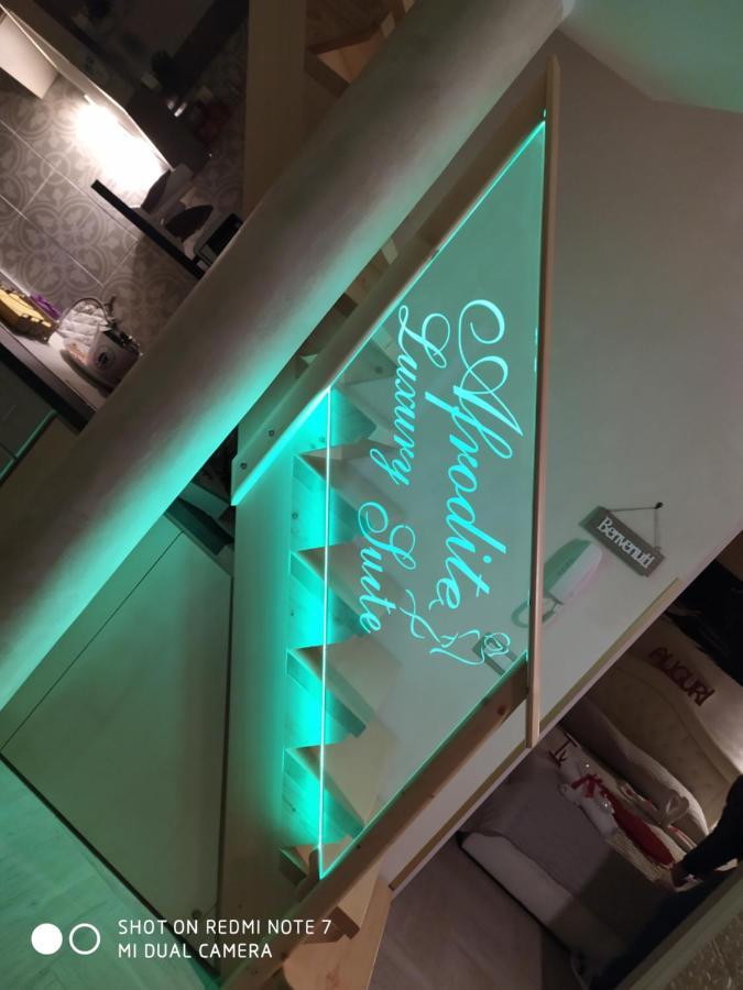 Afrodite Luxury Suite Veglie Bagian luar foto